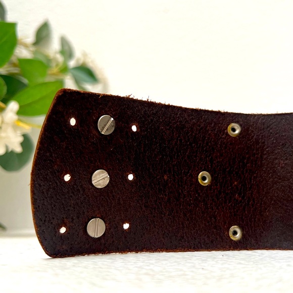 Unisex Leather Cuff with Metal Details - Picture 4 of 11